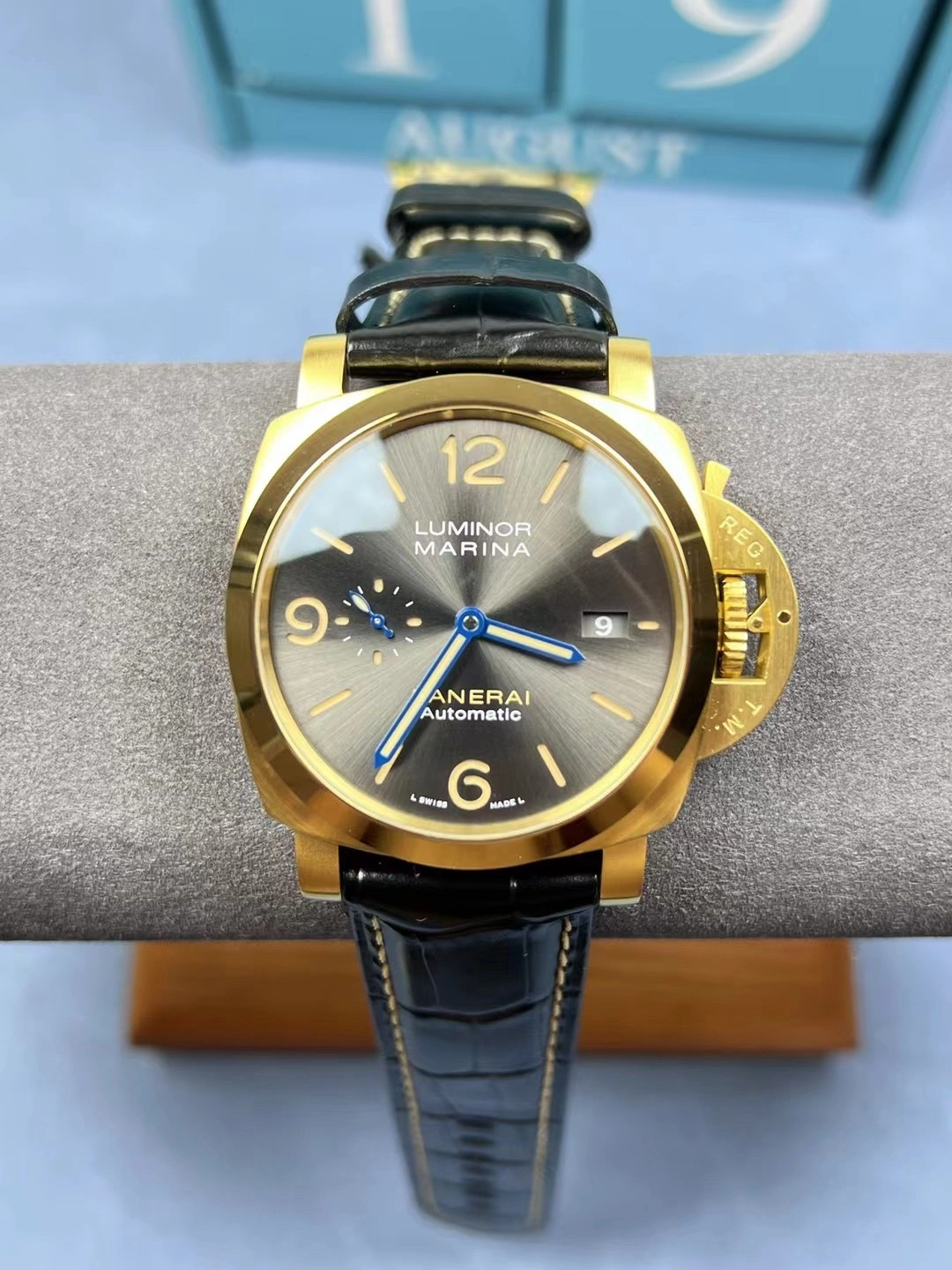StreetReady CBD Factory Panerai Luminor Marina 44mm Grey Dial Luminous Arabic Numerals Yellow Gold Plated Smooth Bezel (PAM01115) 1:1 Super Clone – DDP.9010 Movement 381